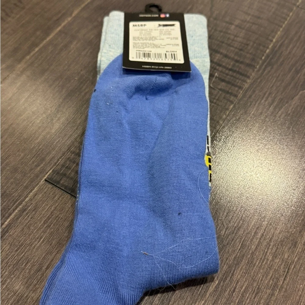 🎉🎉HP🎊🎊 NWT Hot Sox Charleston Blue and Yellow Dress Socks with Tropical Design
